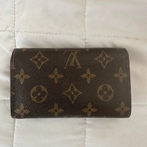 AUTHENTIC LV BI FOLD - Picture 2 of 15
